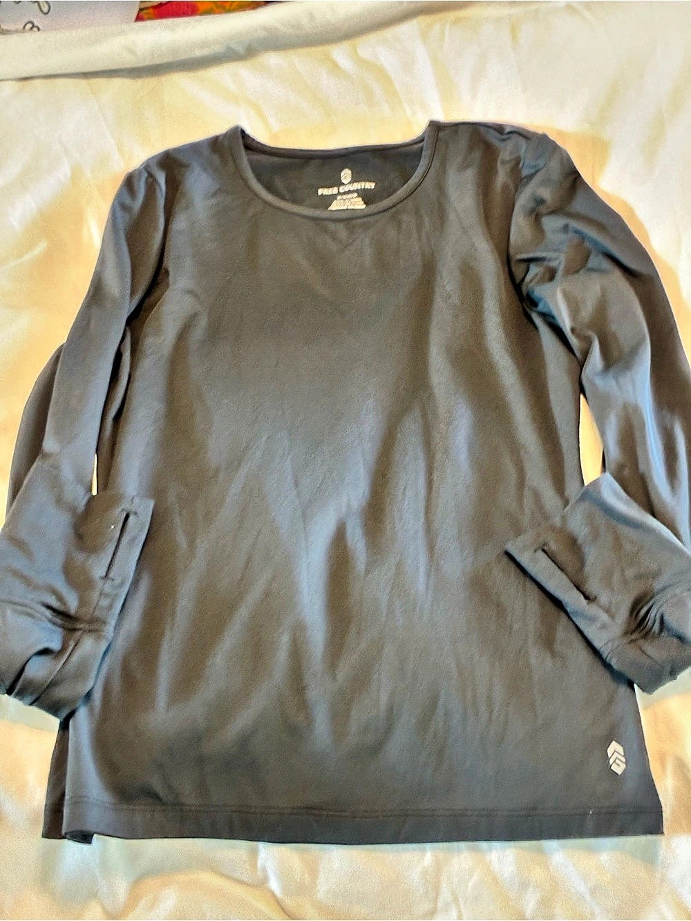 Free Country Men's Long Sleeve Tee in Black Like New